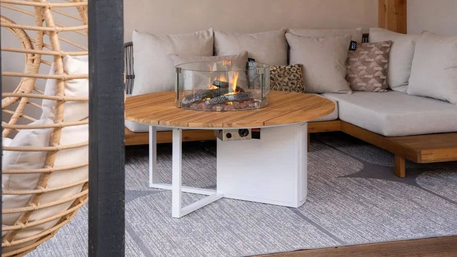 Couchtische mit Kamin